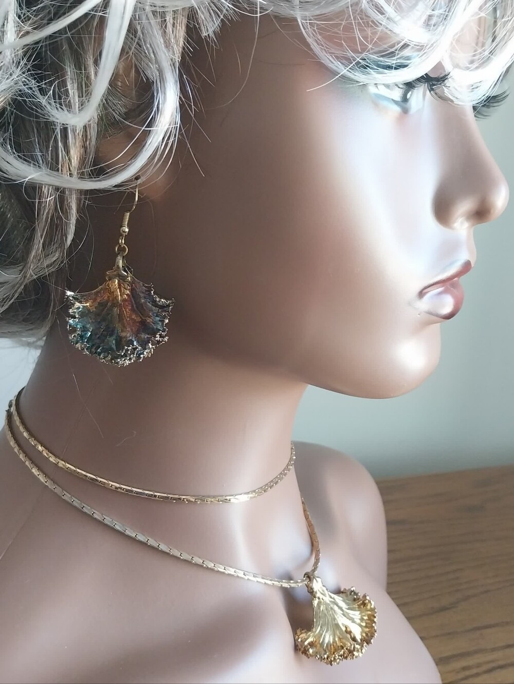 Gold Tone Ginkgo Leaf Pendant Necklace and Earrings Set